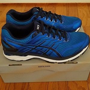 Mens Asics tennis shoes